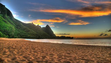 Sandy Tunnels Beach wallpaper