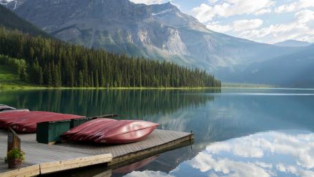 Emerald Lake canoes wallpaper