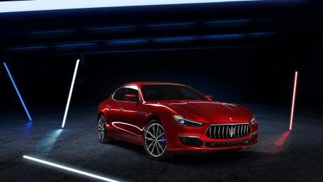 Maserati Ghibli GranLusso in 8K Glory wallpaper