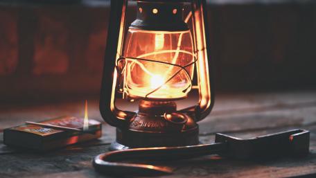 Vintage Lantern Bringing Warmth and Nostalgia to Any Space wallpaper