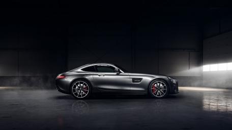 Sleek Elegance of the Mercedes-Benz AMG GT wallpaper