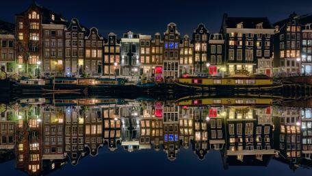 Singel Canal by night wallpaper