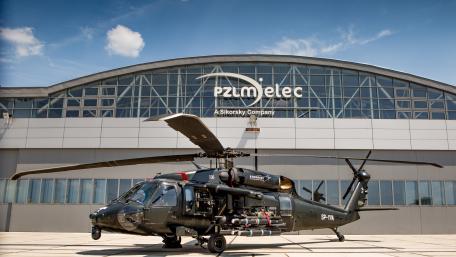 Sikorsky UH-60 Black Hawk wallpaper