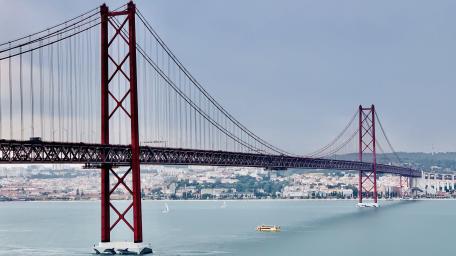 25 de Abril Bridge wallpaper