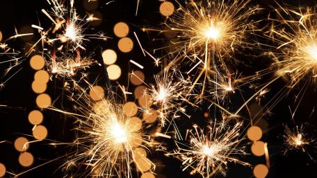 Sparkling New Year Celebrations Under the Night Sky wallpaper