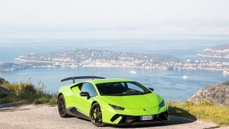 Lamborghini Huracan by the Sea wallpaper