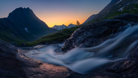 Flowing River at Sunset in the Mountains wallpaper