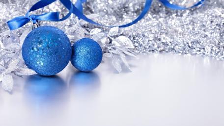 Sparkling Blue and Silver Christmas Elegance wallpaper
