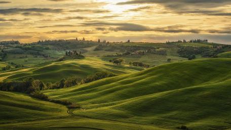 Tuscany landscape wallpaper