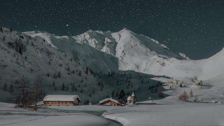 Snow covered houses wallpaper