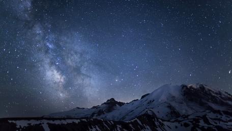 Starry Night Over Mount Rainier National Park wallpaper