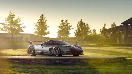 Ultimate Pagani Huayra Wallpaper for Car Enthusiasts wallpaper