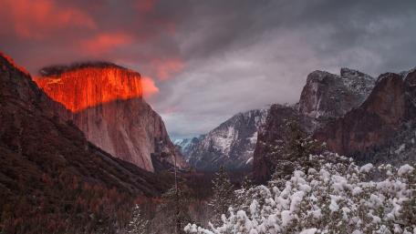 Yosemite wallpaper