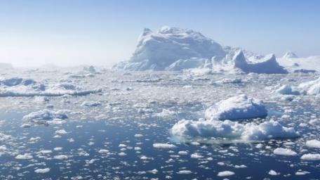 Icey Icelandic ocean wallpaper