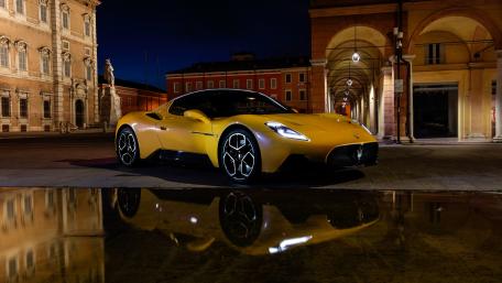 Maserati MC20 Luxury Sports Car Wallpaper wallpaper