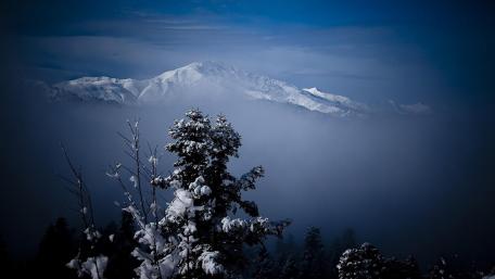 Majestic Winter Mountain Scene wallpaper
