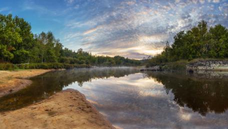 Serene River Reflection at Dawn wallpaper