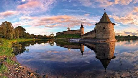 Pskov Krom wallpaper