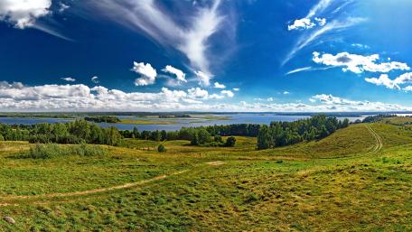 Expansive Nature Landscape Encountering Serenity in the Sky and Water wallpaper