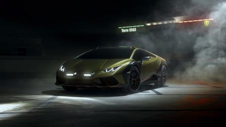 Lamborghini Huracan Sterrato in Motion wallpaper