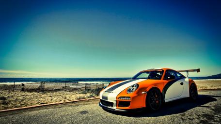 Dynamic Porsche 911 at the Beach wallpaper