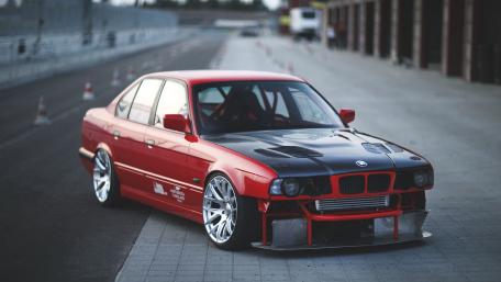 Classic BMW E34 Sport Edition Wallpaper Design wallpaper