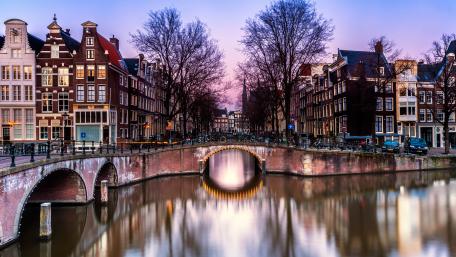 Empty streets (Amsterdam) wallpaper