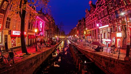 Amsterdam in red wallpaper