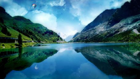 Serene Lake with Hot Air Balloon Reflection wallpaper
