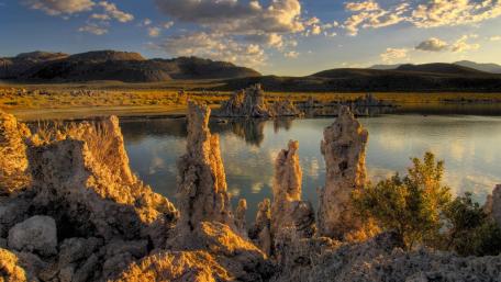 Mono Lake wallpaper