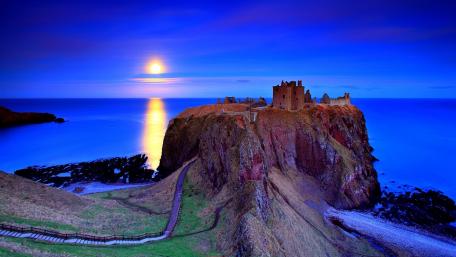 Dunnottar Castle - Scotland wallpaper