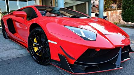 Stunning Lamborghini Aventador in Red Beauty wallpaper