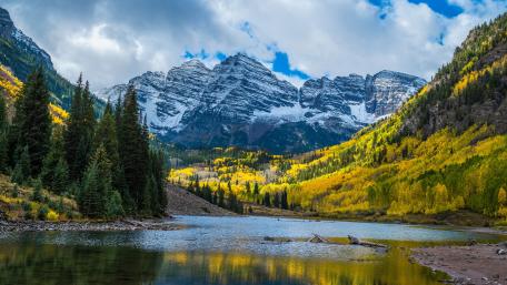 Colors of the Maroon Bells wallpaper