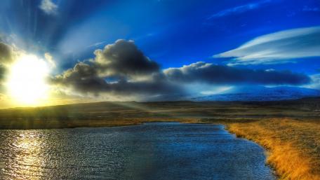Stunning Lake View at Sunrise wallpaper