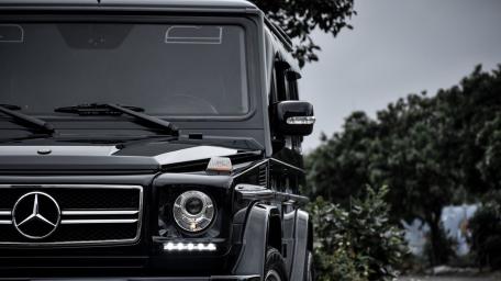 Sleek and Powerful Mercedes-Benz G-Class Wallpaper wallpaper
