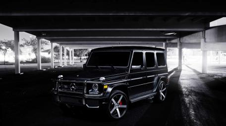 Sleek and Bold Mercedes-Benz G-Class Wallpaper wallpaper