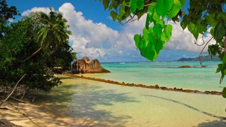 Anse Source d'Argent (Seychelles) wallpaper