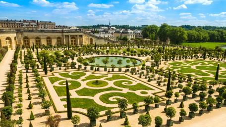 Gardens of Versailles wallpaper