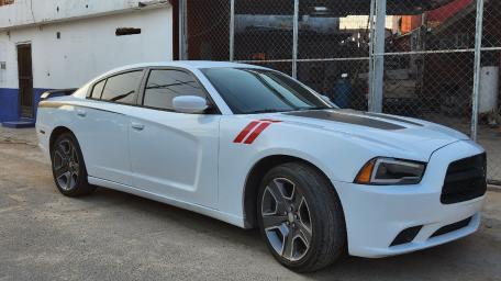 Dodge Charger SE model wallpaper