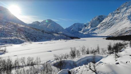 Beautiful snow mountains wallpaper
