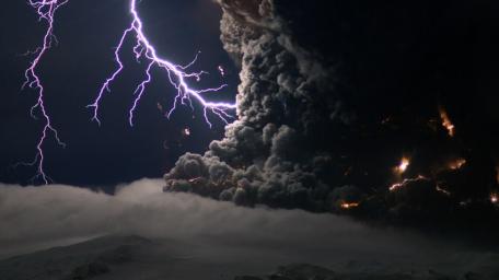 Eyjafjallajökull volcano wallpaper