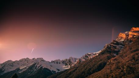 Mountain Ridge at Dusk in 4k wallpaper