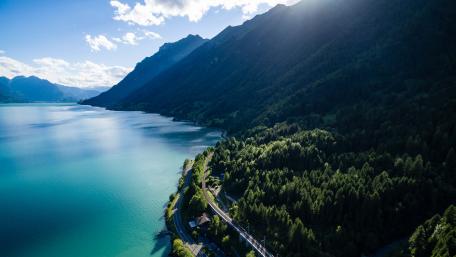 Lake Brienz, Switzerland wallpaper