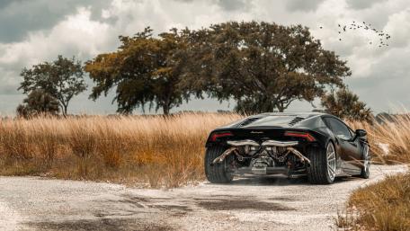 Sleek Lamborghini Huracan in a Natural Escape wallpaper
