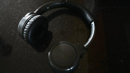 Altec Lansing headphones wallpaper