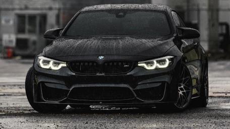 BMW warehouse just chilling wallpaper