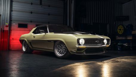Classic Chevrolet Camaro in Stunning 4K Detail wallpaper