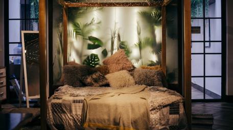 Cozy Bedroom Oasis for Relaxation and Style wallpaper