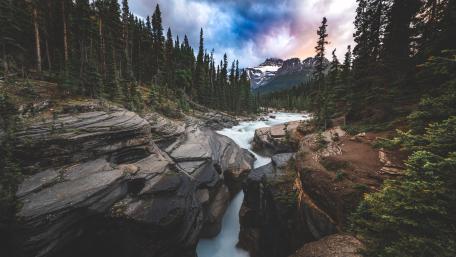 Mistaya Canyon Trail Head wallpaper