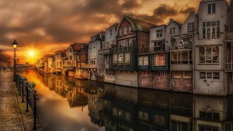 Steenenhoek Canal in Gorinchem wallpaper